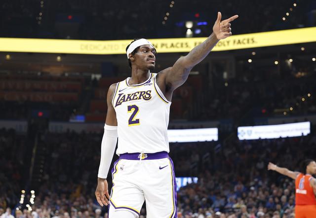 是格格不入, 芬尼 是格格不入, 芬尼