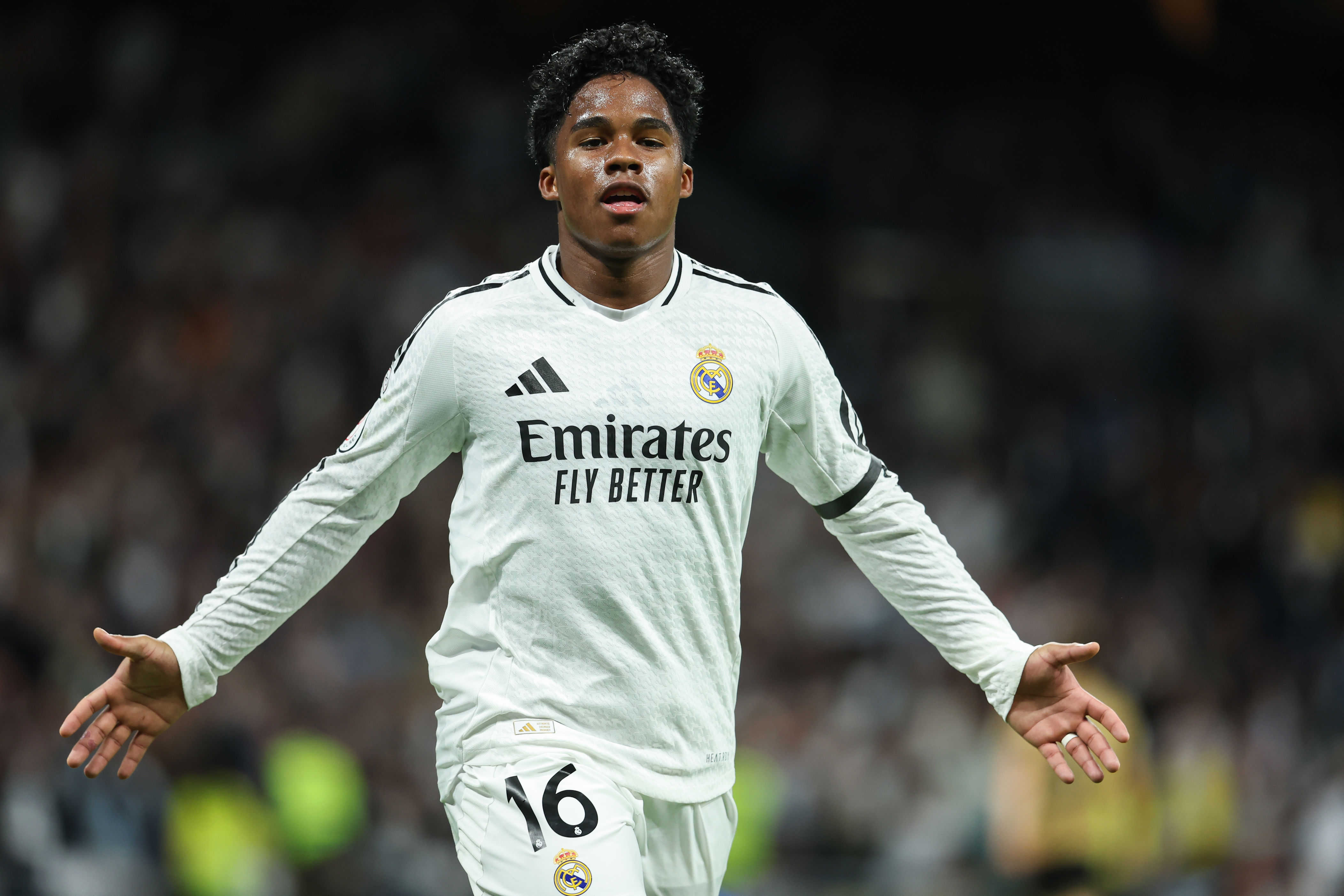 他被皇马签, 战术板上, 续性 他被皇马签, 战术板上, 续性