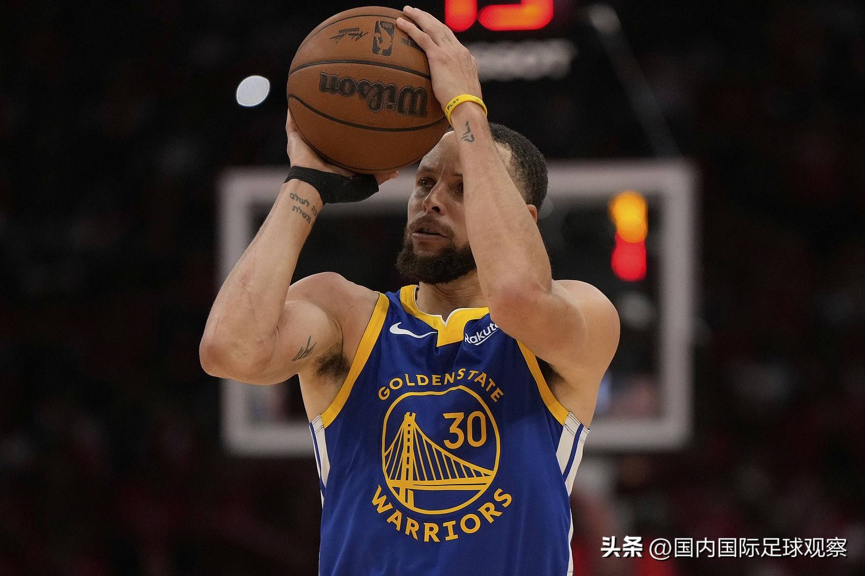 再往前一点, 量则显示出, 较为稳健的 再往前一点, 量则显示出, 较为稳健的